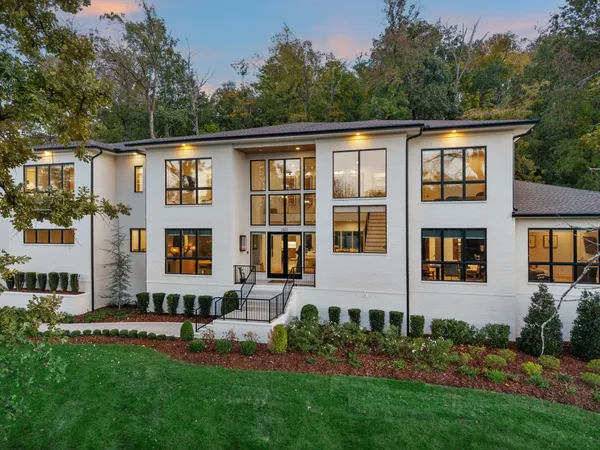 $5,295,590 | 1323 Harding Place, Nashville, TN 37215
