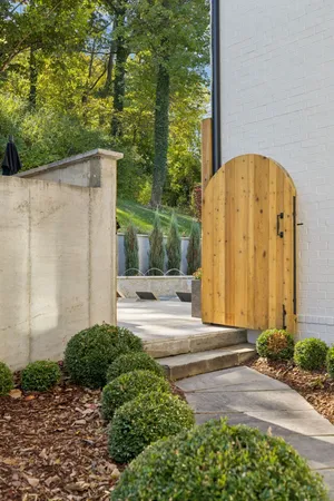 $5,295,590 | 1323 Harding Place, Nashville, TN 37215