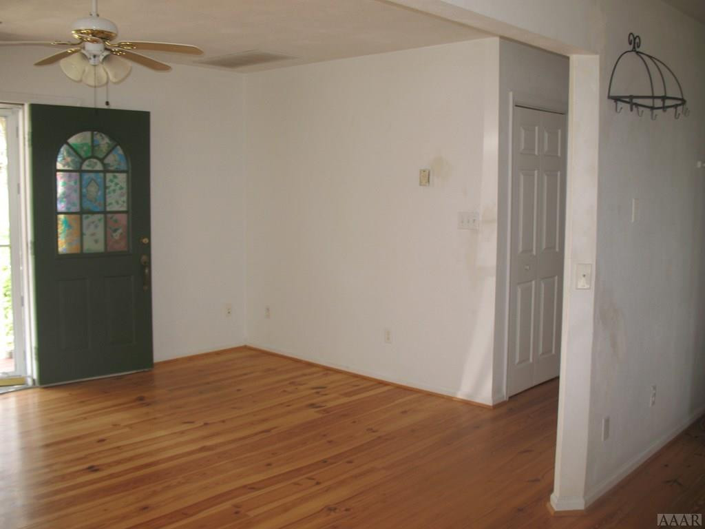 157 South Waterlily Road Coinjock, NC 27923 - Photo 8 of 40