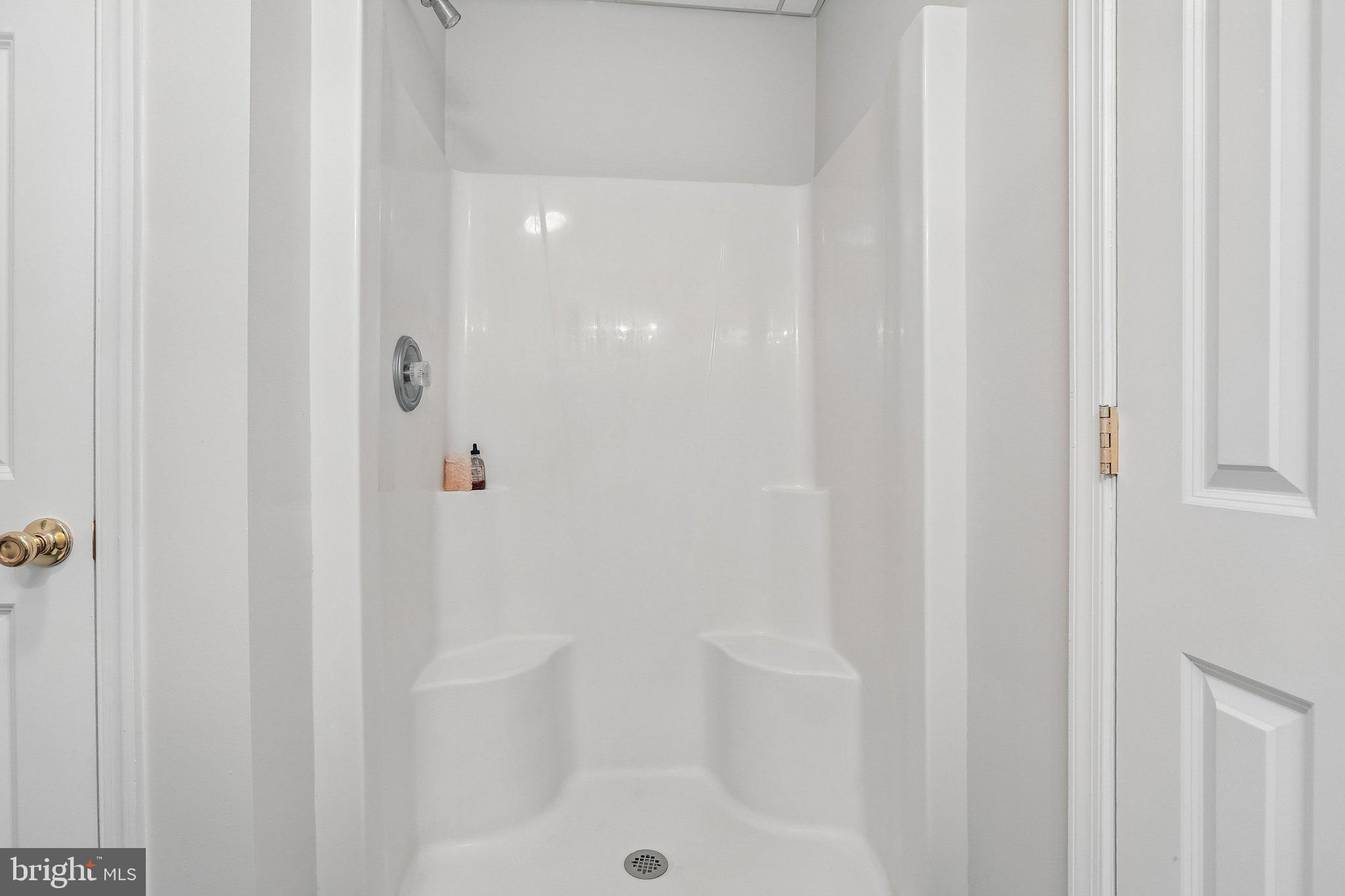 11612 Meeting House Road Myersville, MD 21773 - Photo 41 of 60 Lower Level full bath