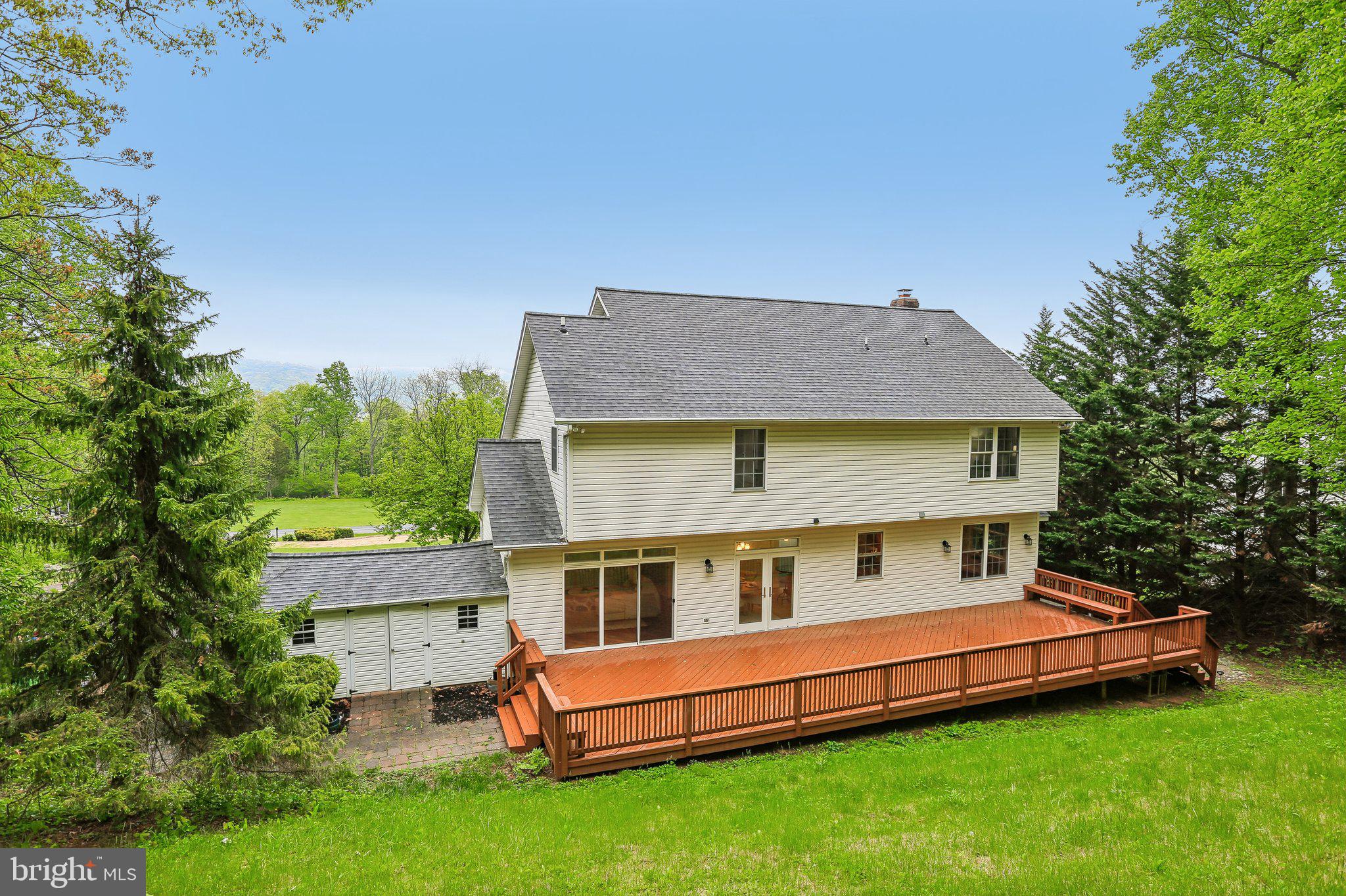11612 Meeting House Road Myersville, MD 21773 - Photo 45 of 60 Rear Deck