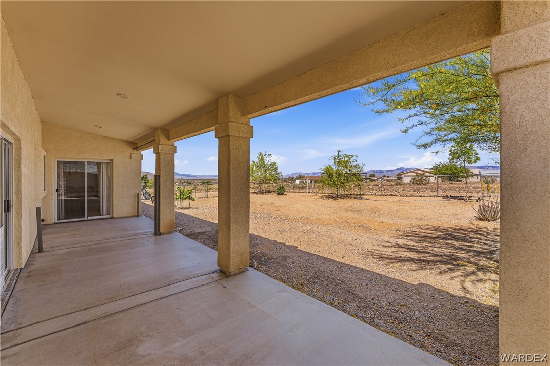 9332 Branded Road Kingman, AZ 86401 - Photo 5 of 44 a view of ocean from a balcony