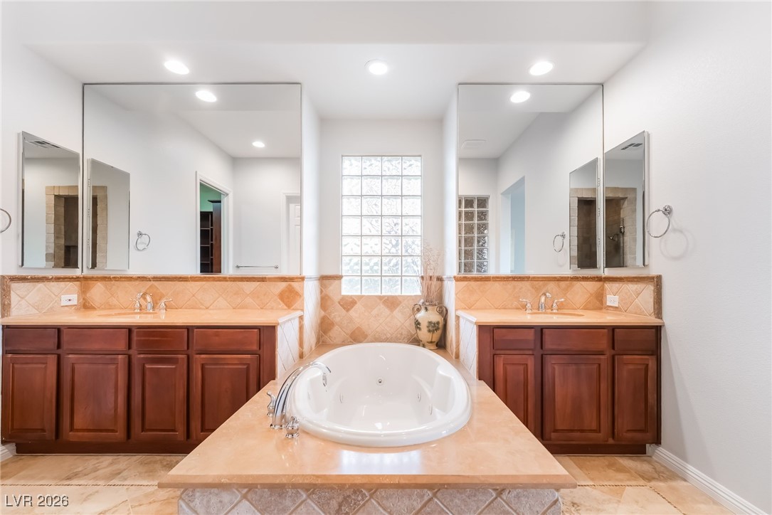 24 Kittansett Loop Henderson, NV 89052 - Photo 21 of 36