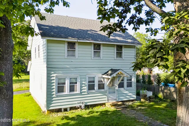 $750,000 | 2628 East Hurley Pond Road, Wall, NJ 07719