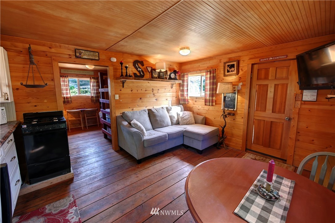 26 Davis Lake Road Winthrop, WA 98862 - Photo 11 of 37 Gallery Image 11