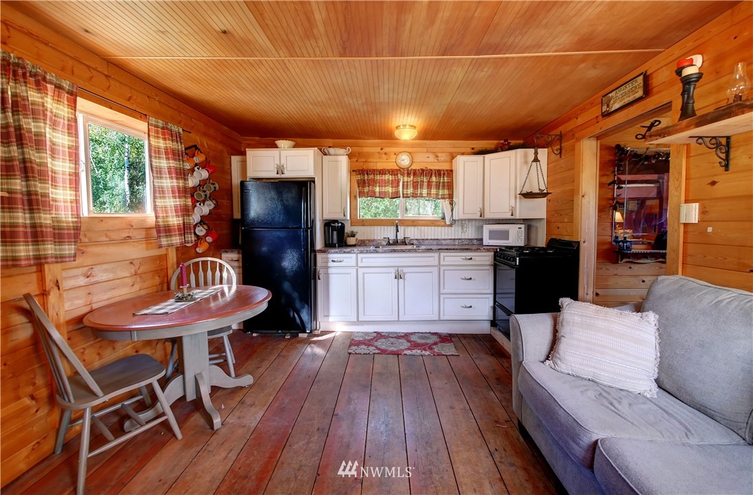 26 Davis Lake Road Winthrop, WA 98862 - Photo 14 of 37 Gallery Image 14