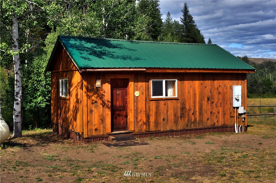 26 Davis Lake Road Winthrop, WA 98862 - Photo 3 of 37 Gallery Image 3