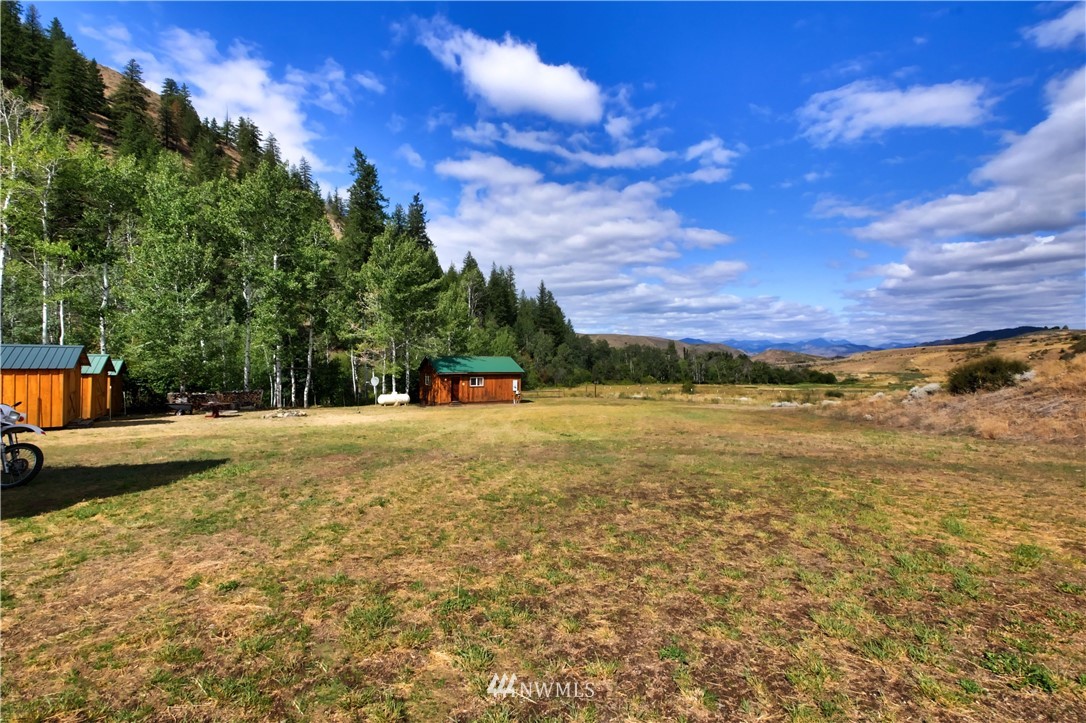 26 Davis Lake Road Winthrop, WA 98862 - Photo 6 of 37 Gallery Image 6