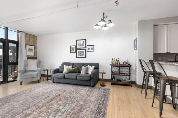 $420,000 | 600 Broadway Avenue Northwest, Unit 226, Grand Rapids, MI 49504