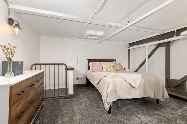 $420,000 | 600 Broadway Avenue Northwest, Unit 226, Grand Rapids, MI 49504