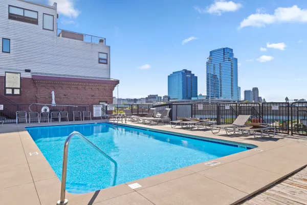 $420,000 | 600 Broadway Avenue Northwest, Unit 226, Grand Rapids, MI 49504