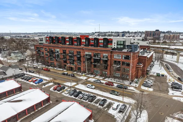 $420,000 | 600 Broadway Avenue Northwest, Unit 226, Grand Rapids, MI 49504