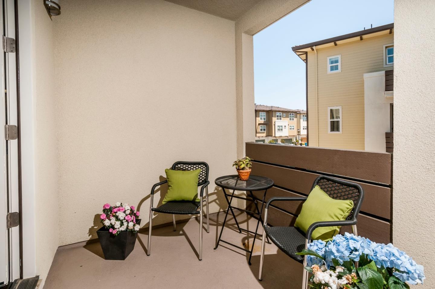 401 Derby Avenue San Mateo, CA 94403 - Photo 11 of 24