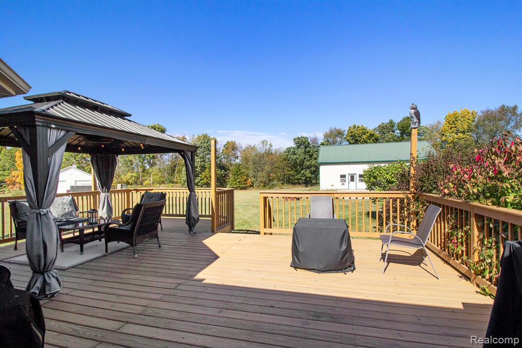 703 North Hughes Road Howell, MI 48843 - Photo 28 of 36