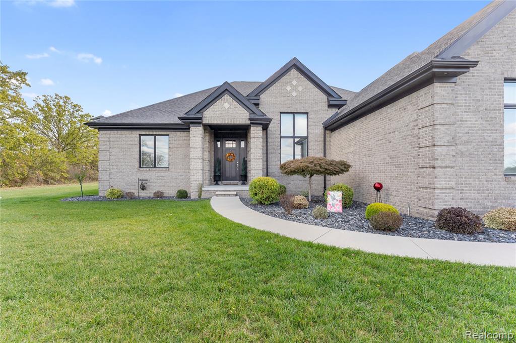 13498 Exeter Road Carleton, MI 48117 - Photo 2 of 57