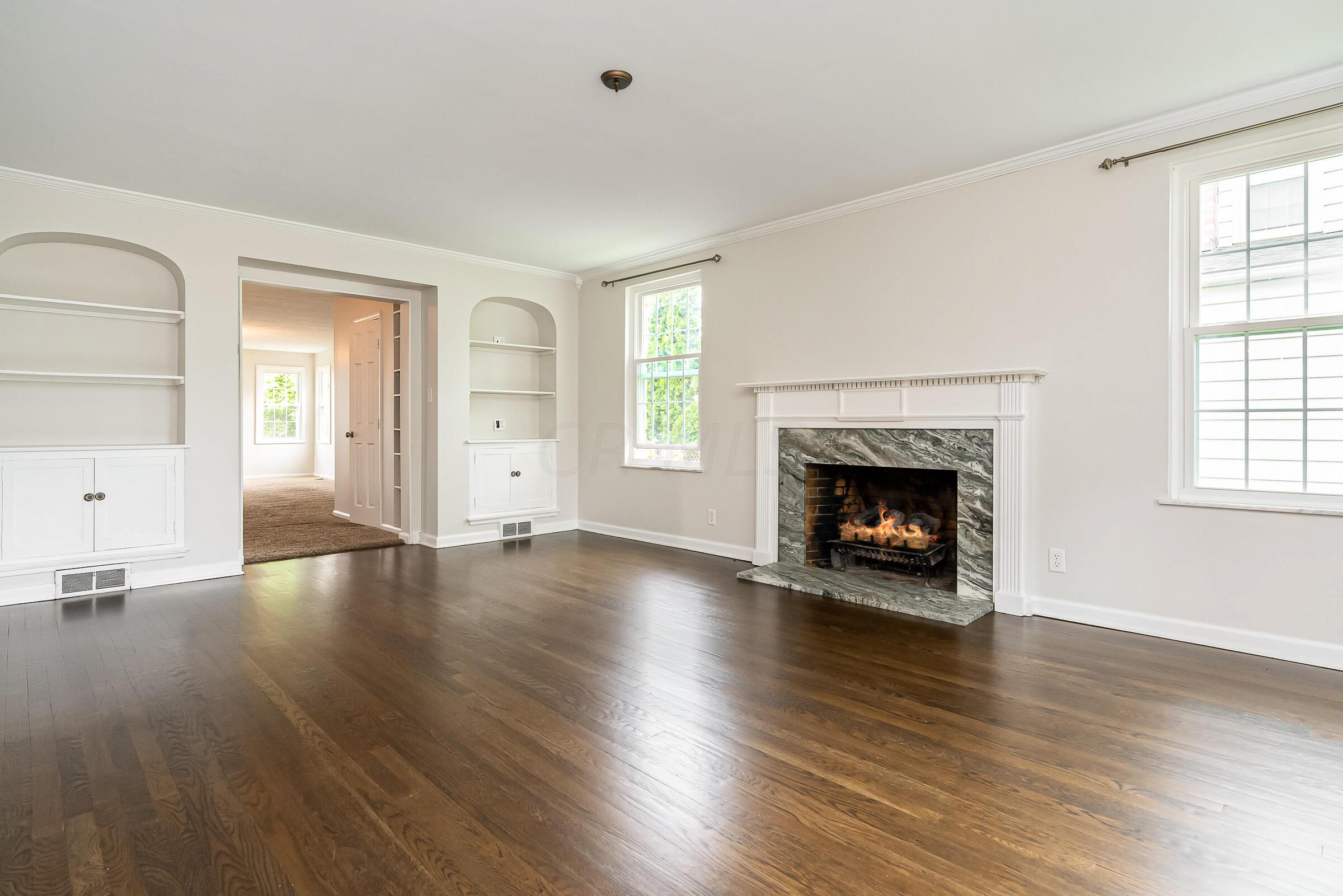 995 Vernon Road Bexley, OH 43209 - Photo 14 of 50 Living Room