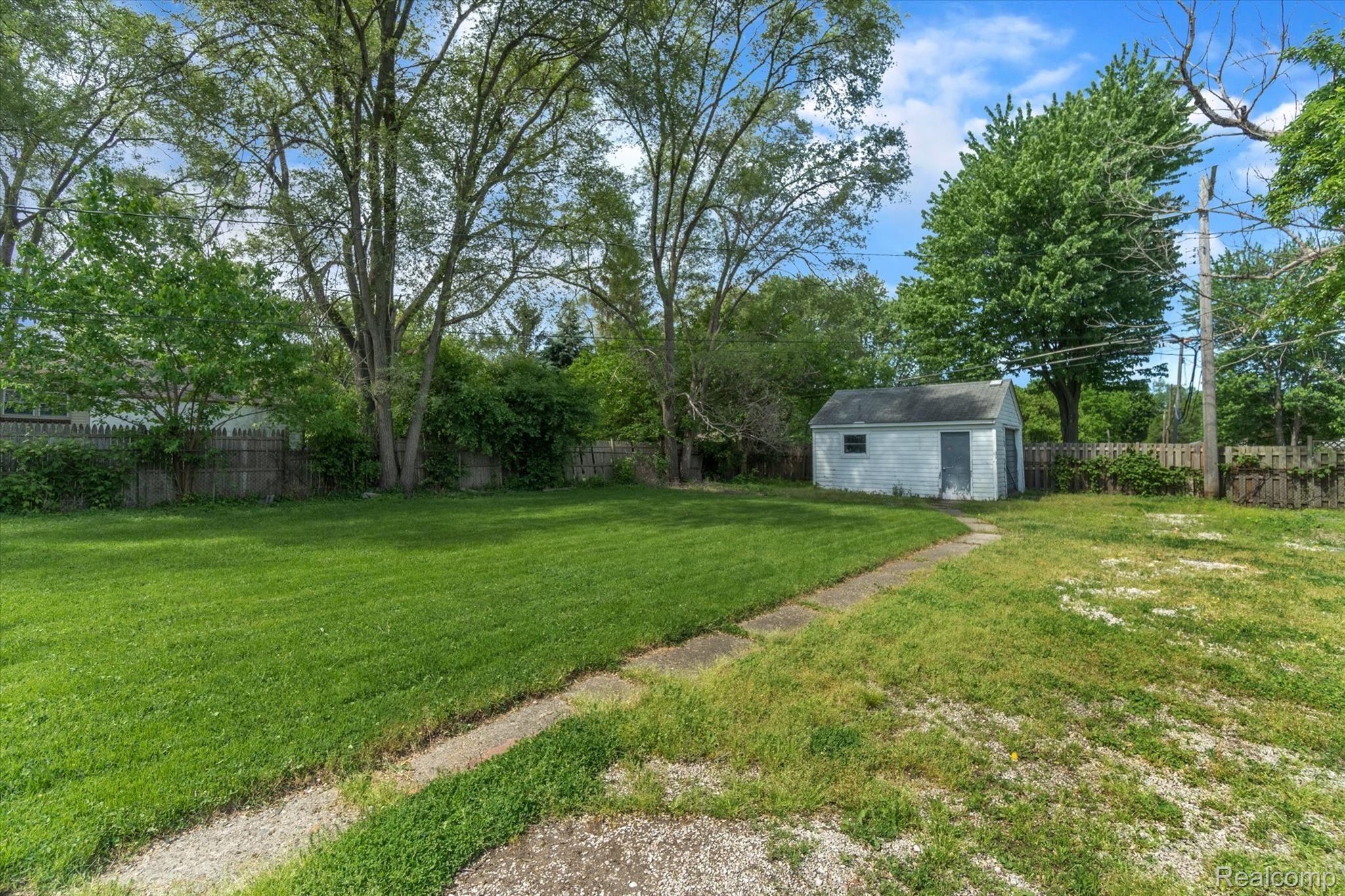 34661 Mound Road Sterling Heights, MI 48310 - Photo 27 of 27 28-34671-Mound-Rd-WindowStill-Real-Estate-Photography-28.jpg