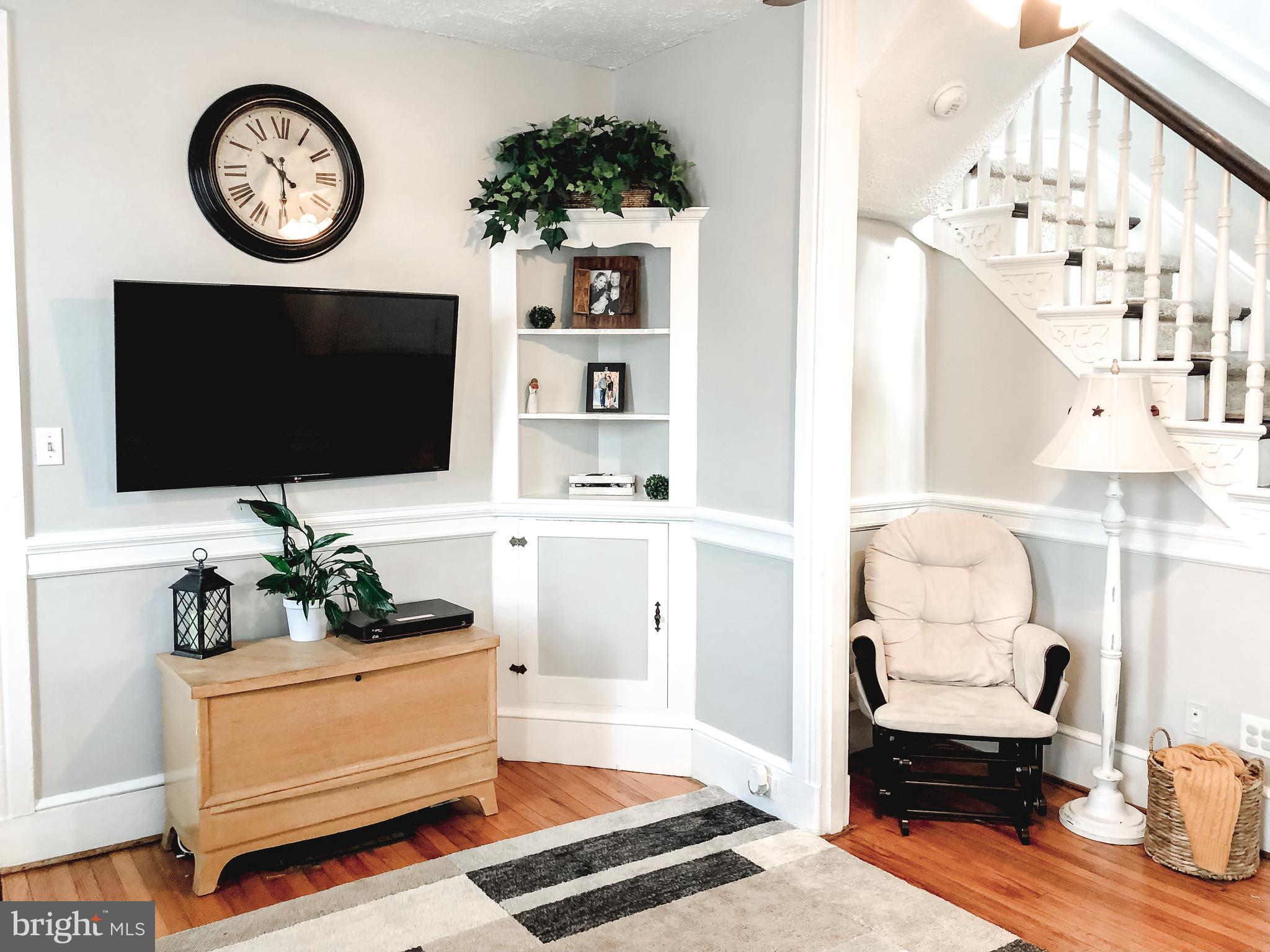 1512 Harkins Road Pylesville, MD 21132 - Photo 6 of 37 Living Room