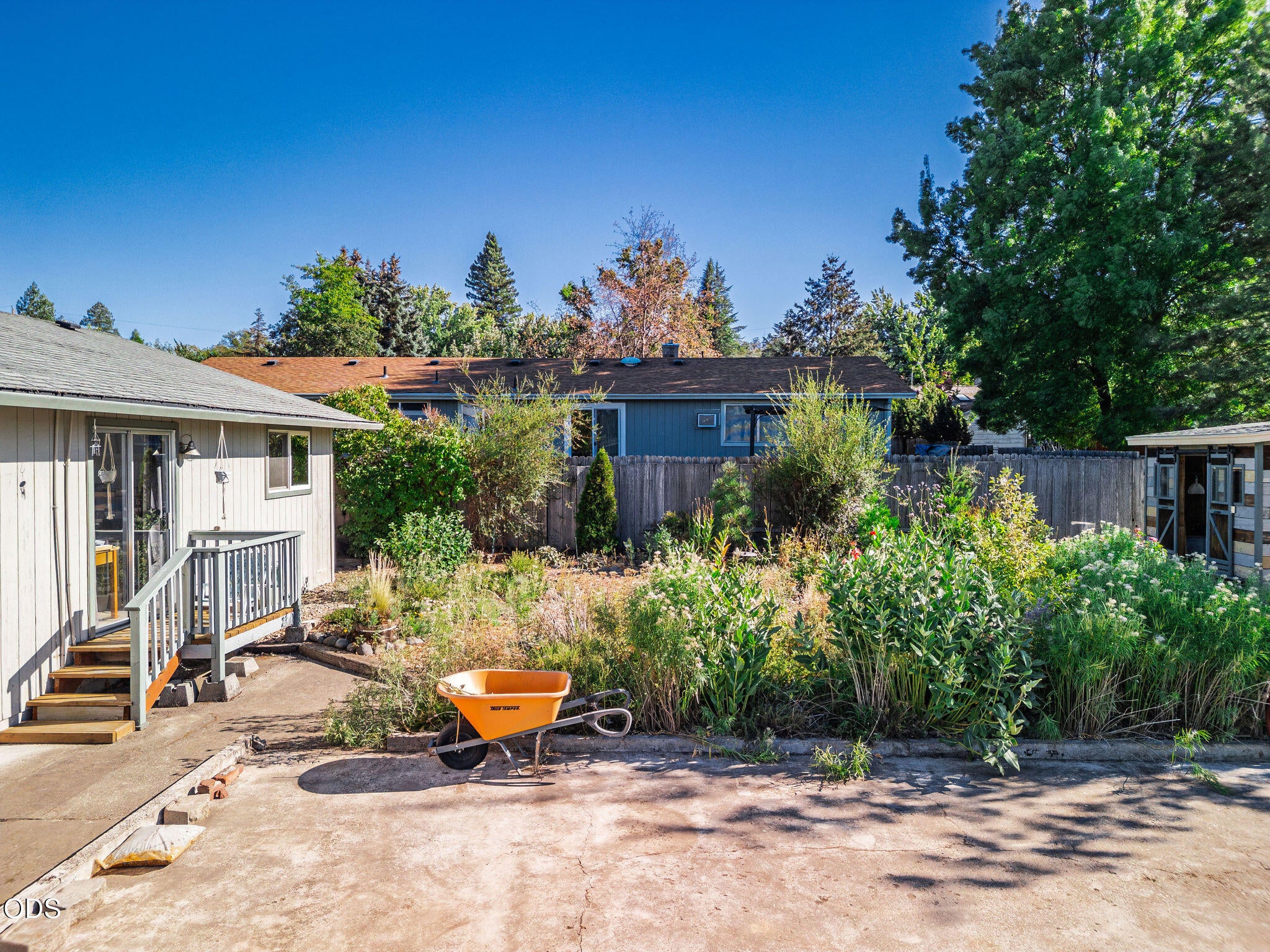 1968 Spring Street Medford, OR 97504 - Photo 7 of 57 Gallery Image 7
