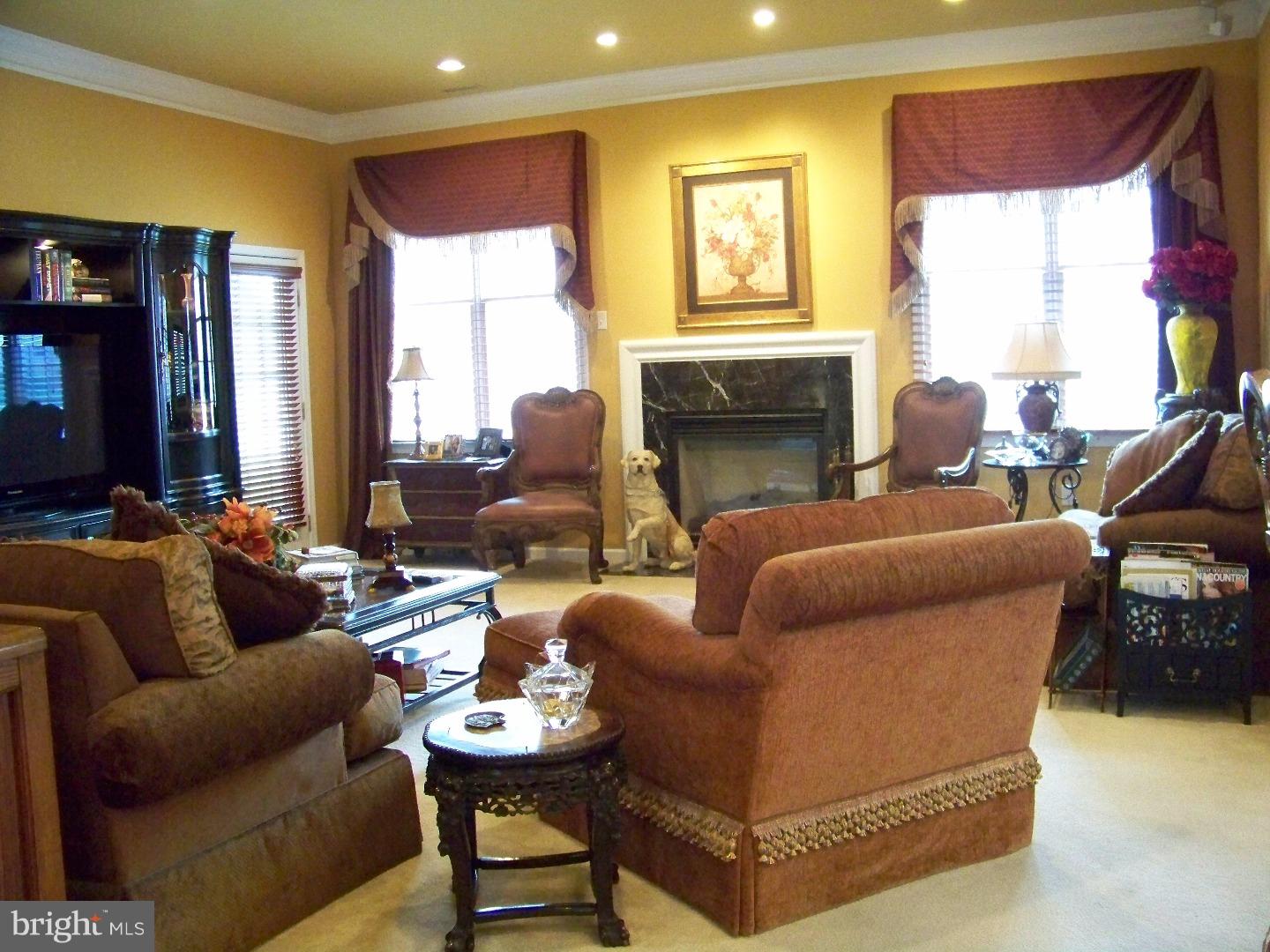 85 Sydney Road Southampton, PA 18966 - Photo 9 of 25 Living Room