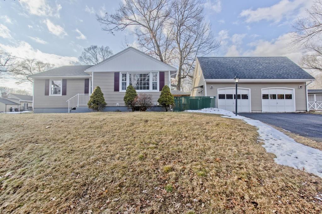 15 Clematis Road Agawam, MA 01001 - Photo 2 of 29 Gallery Image 2
