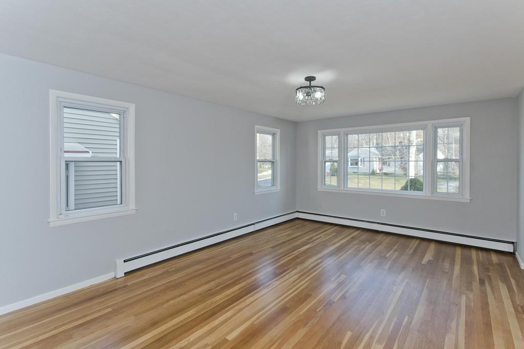 15 Clematis Road Agawam, MA 01001 - Photo 4 of 29 Gallery Image 4