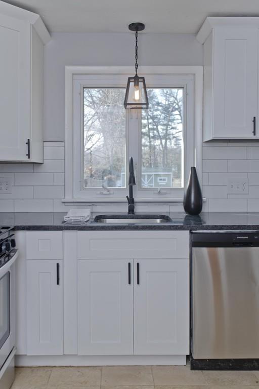 15 Clematis Road Agawam, MA 01001 - Photo 10 of 29 Gallery Image 10
