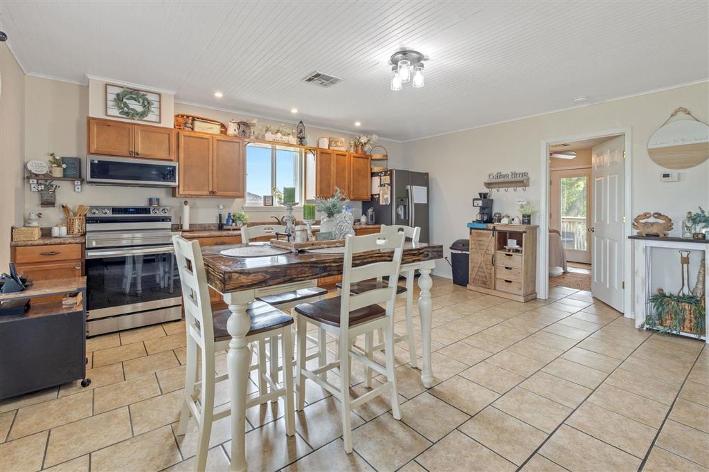 175 Seaward Avenue Cameron, LA 70631 - Photo 5 of 19