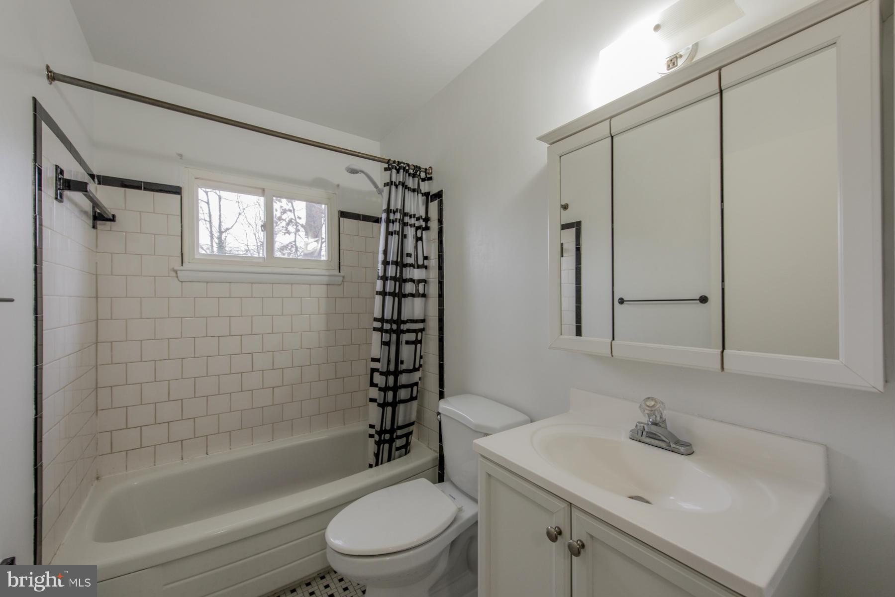 226 Walgrove Road Reisterstown, MD 21136 - Photo 24 of 27 Bath