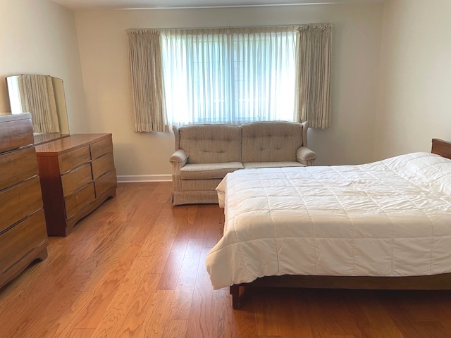5814 Wolf Road, Unit B1 Western Springs, IL 60558 - Photo 11 of 19 Gallery Image 11