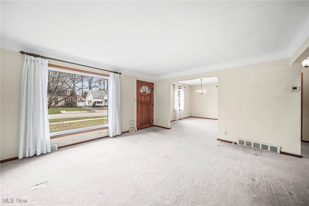 1199 Mayfield Ridge Road Cleveland, OH 44124 - Photo 5 of 20