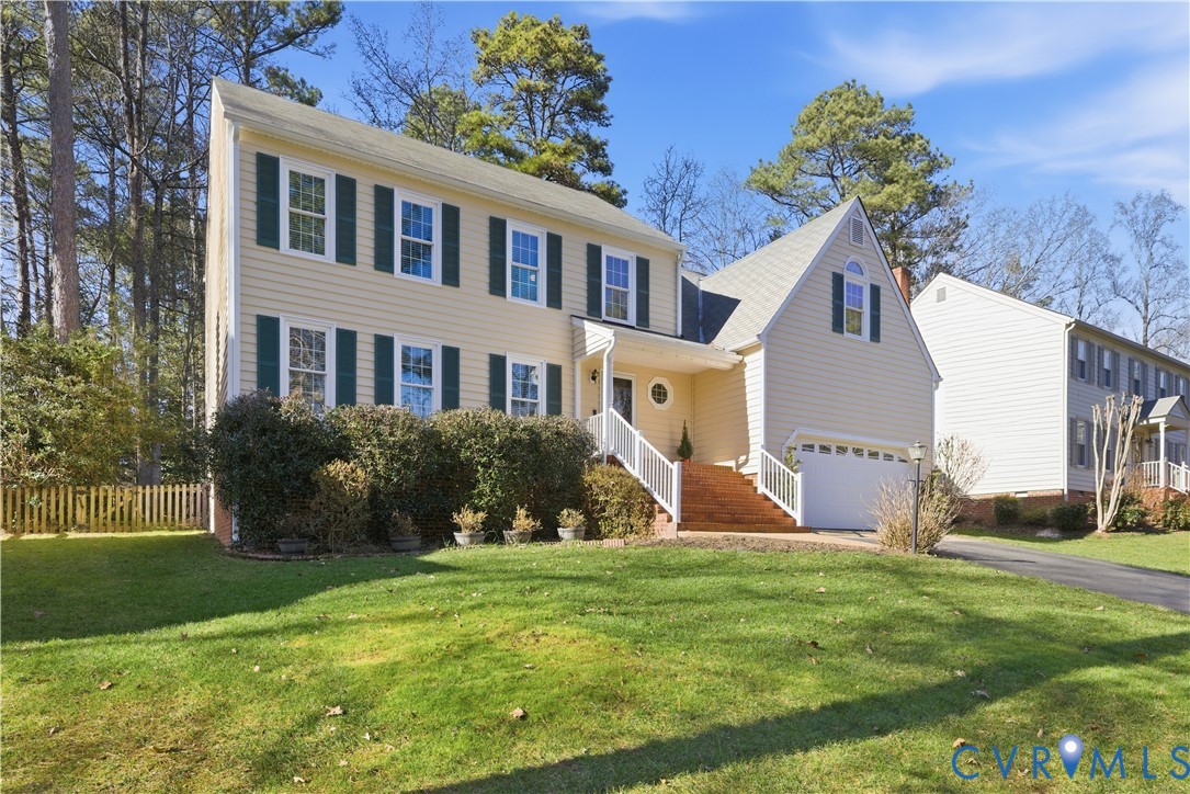 6104 Lansgate Road Midlothian, VA 23112 - Photo 2 of 42 Vinyl Siding & Windows