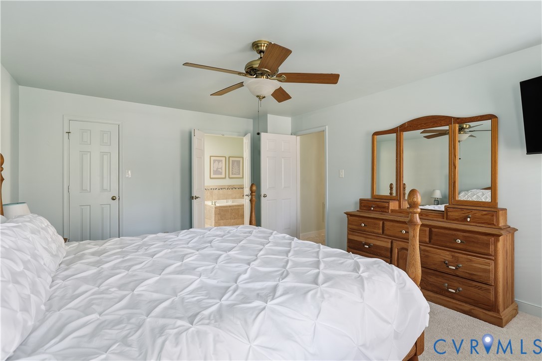 6104 Lansgate Road Midlothian, VA 23112 - Photo 27 of 42 Ceiling Fan