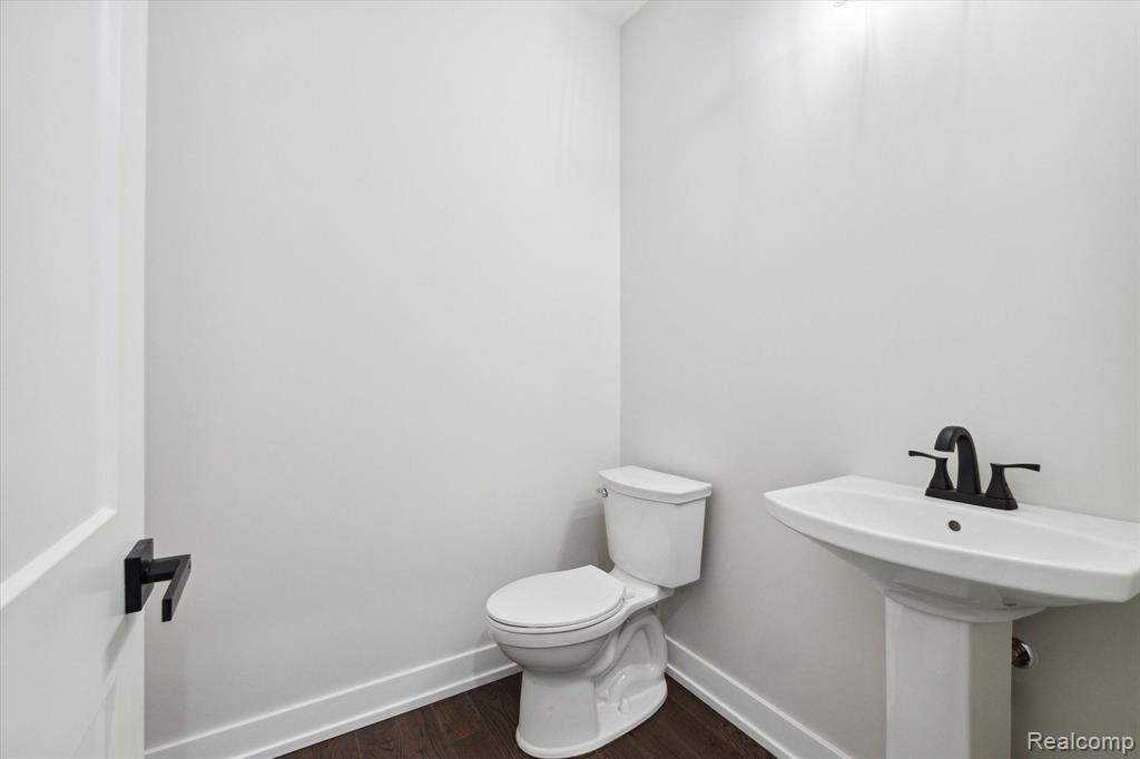 241 Maplehill Road Rochester Hills, MI 48306 - Photo 21 of 46