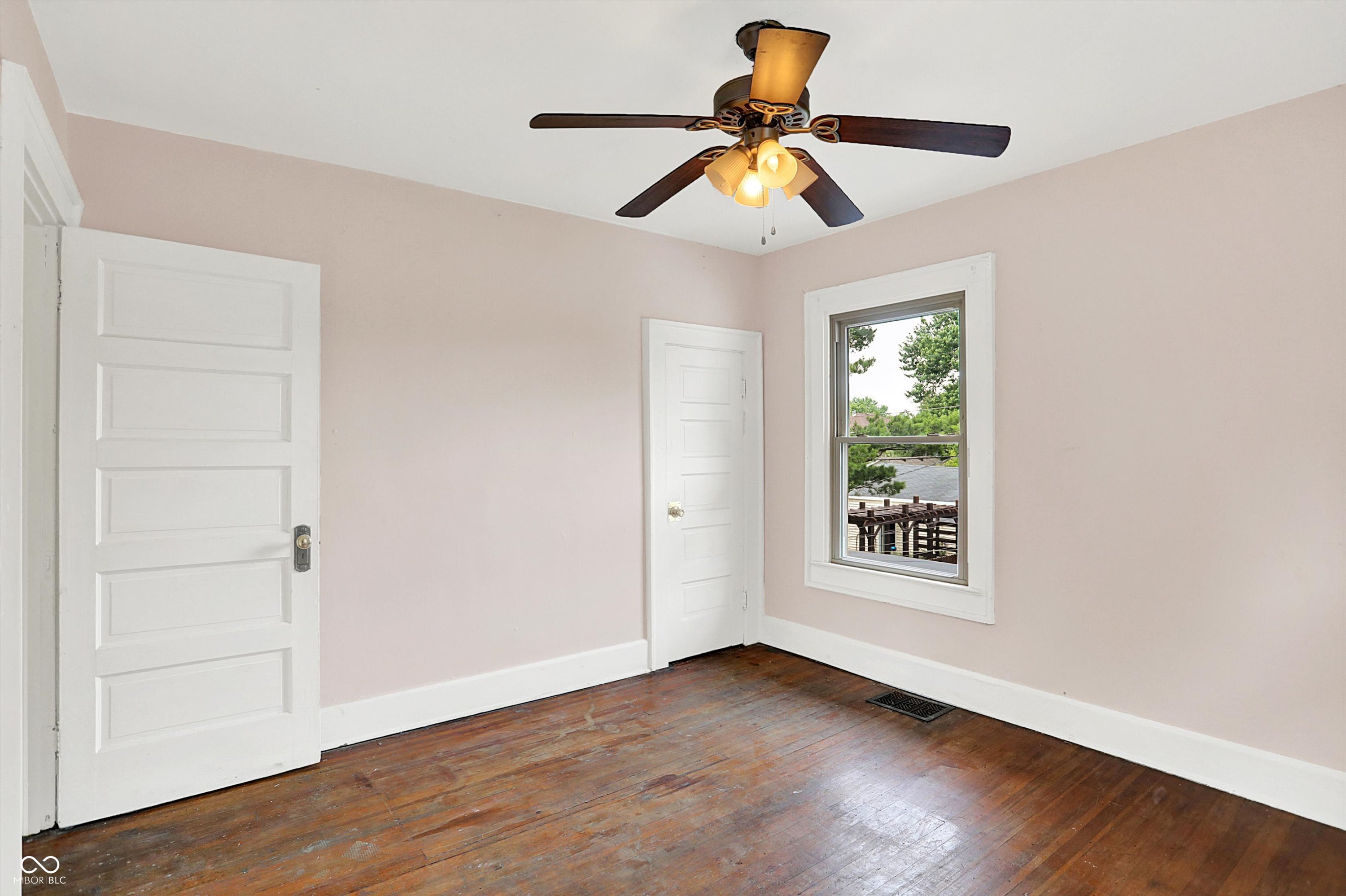 628 North Riley Avenue Indianapolis, IN 46201 - Photo 24 of 36