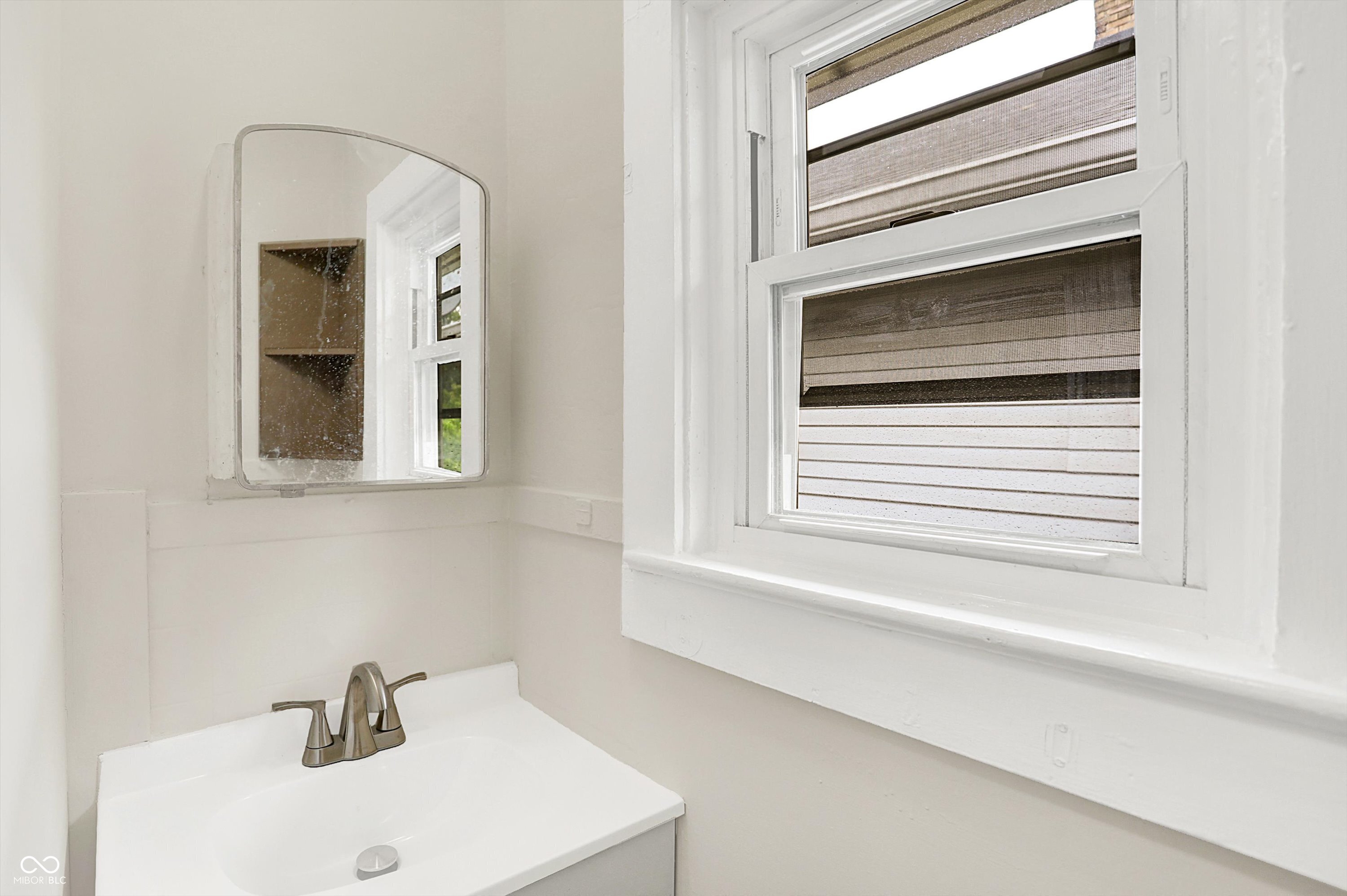 628 North Riley Avenue Indianapolis, IN 46201 - Photo 25 of 36