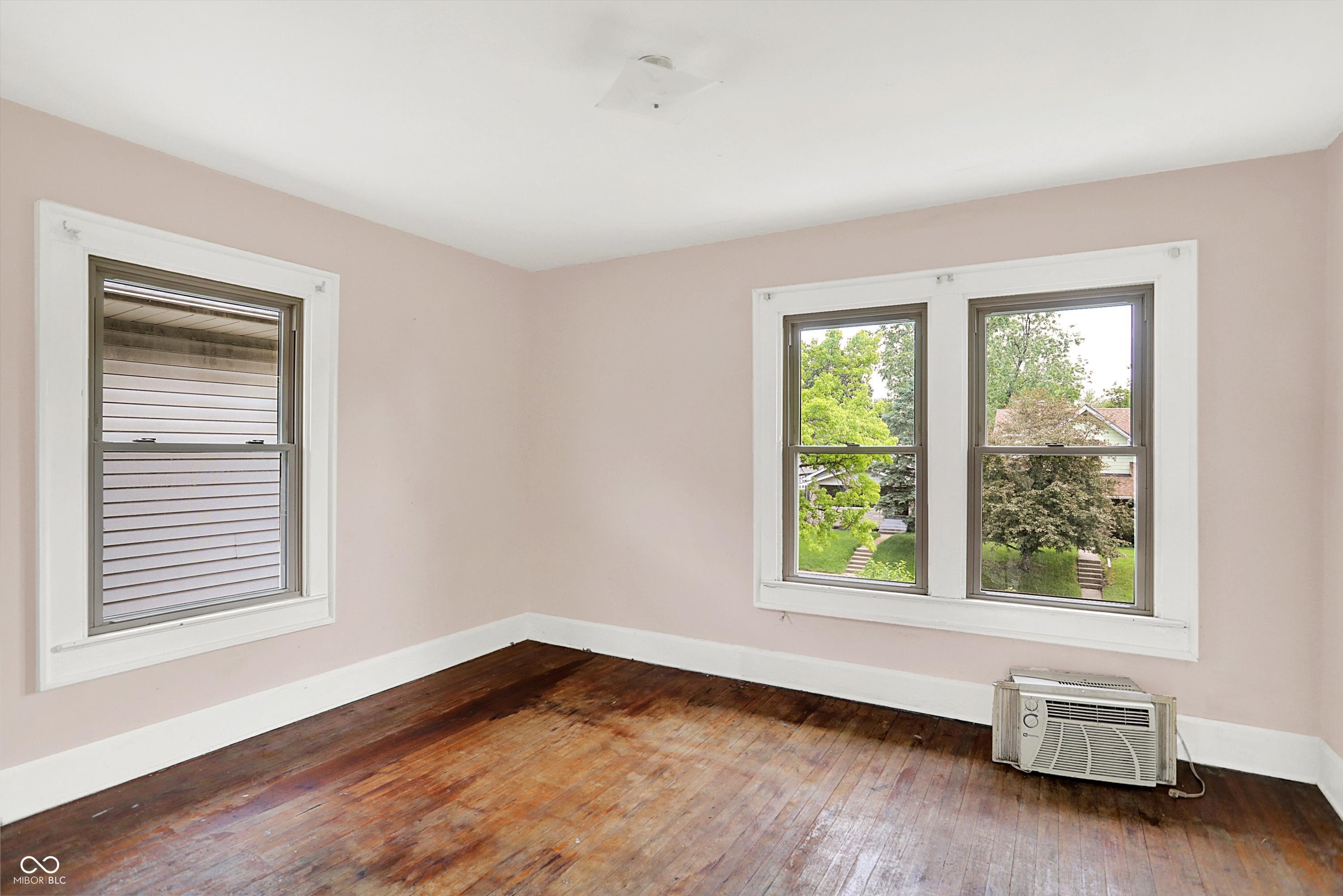 628 North Riley Avenue Indianapolis, IN 46201 - Photo 27 of 36