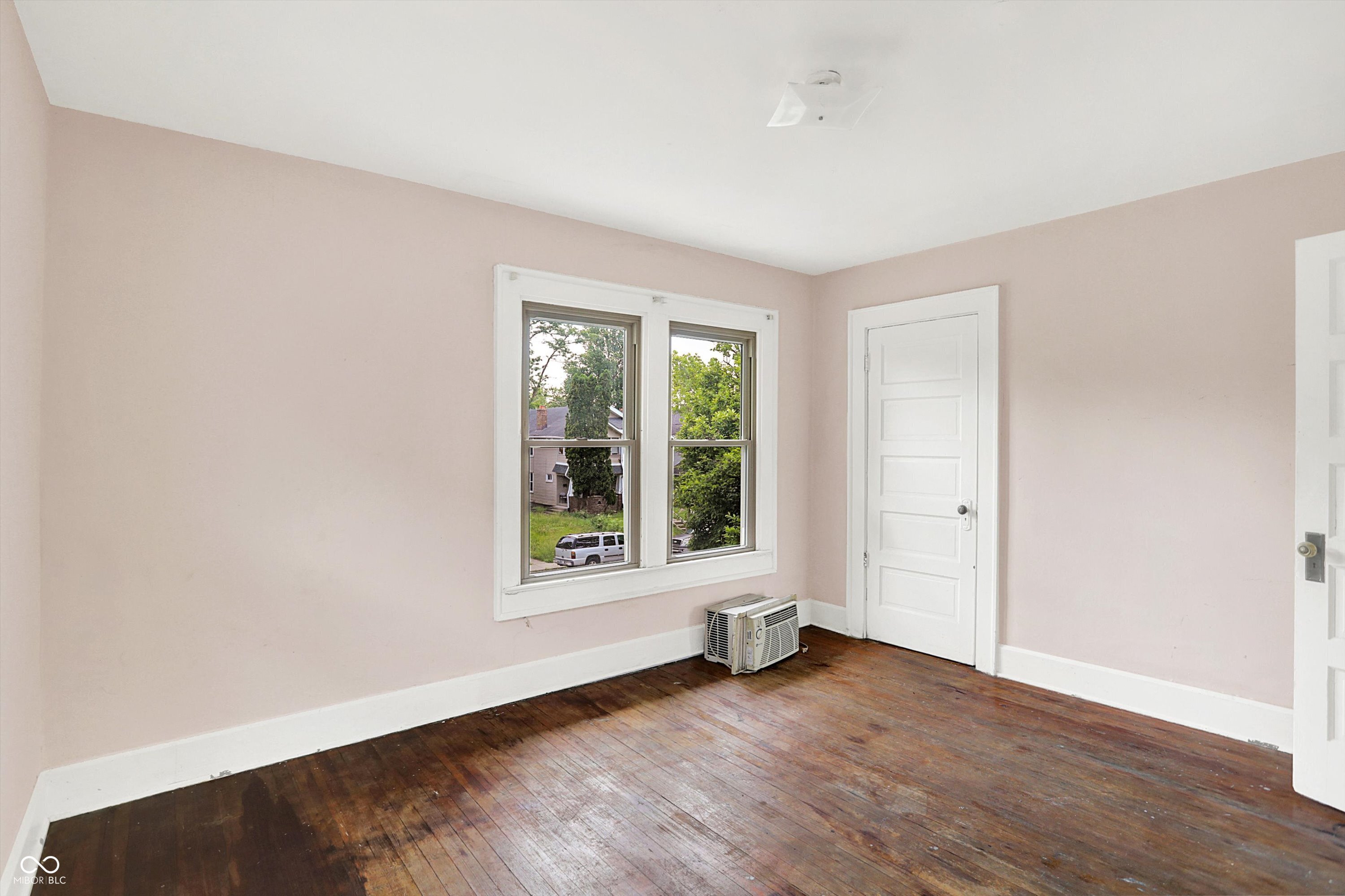 628 North Riley Avenue Indianapolis, IN 46201 - Photo 28 of 36
