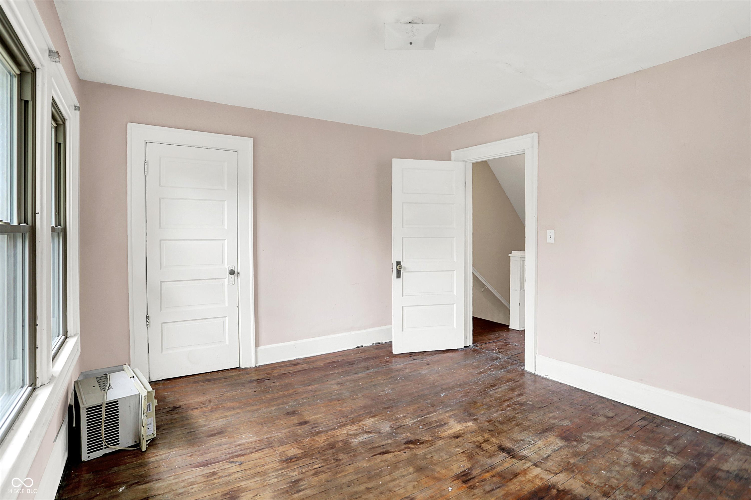 628 North Riley Avenue Indianapolis, IN 46201 - Photo 29 of 36