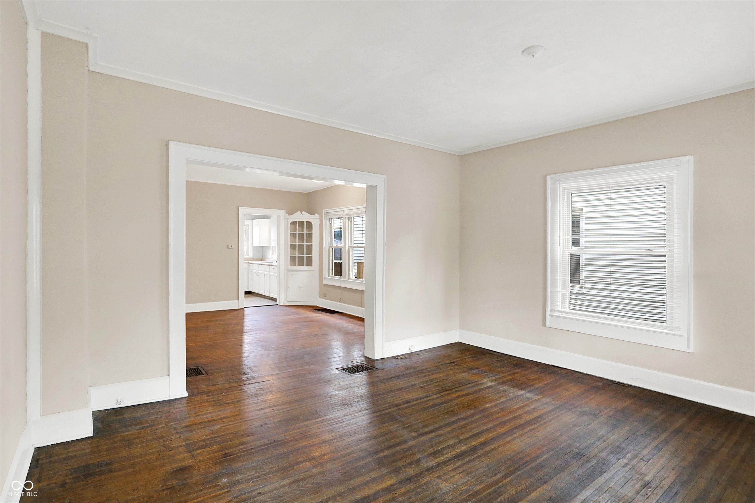 628 North Riley Avenue Indianapolis, IN 46201 - Photo 7 of 36
