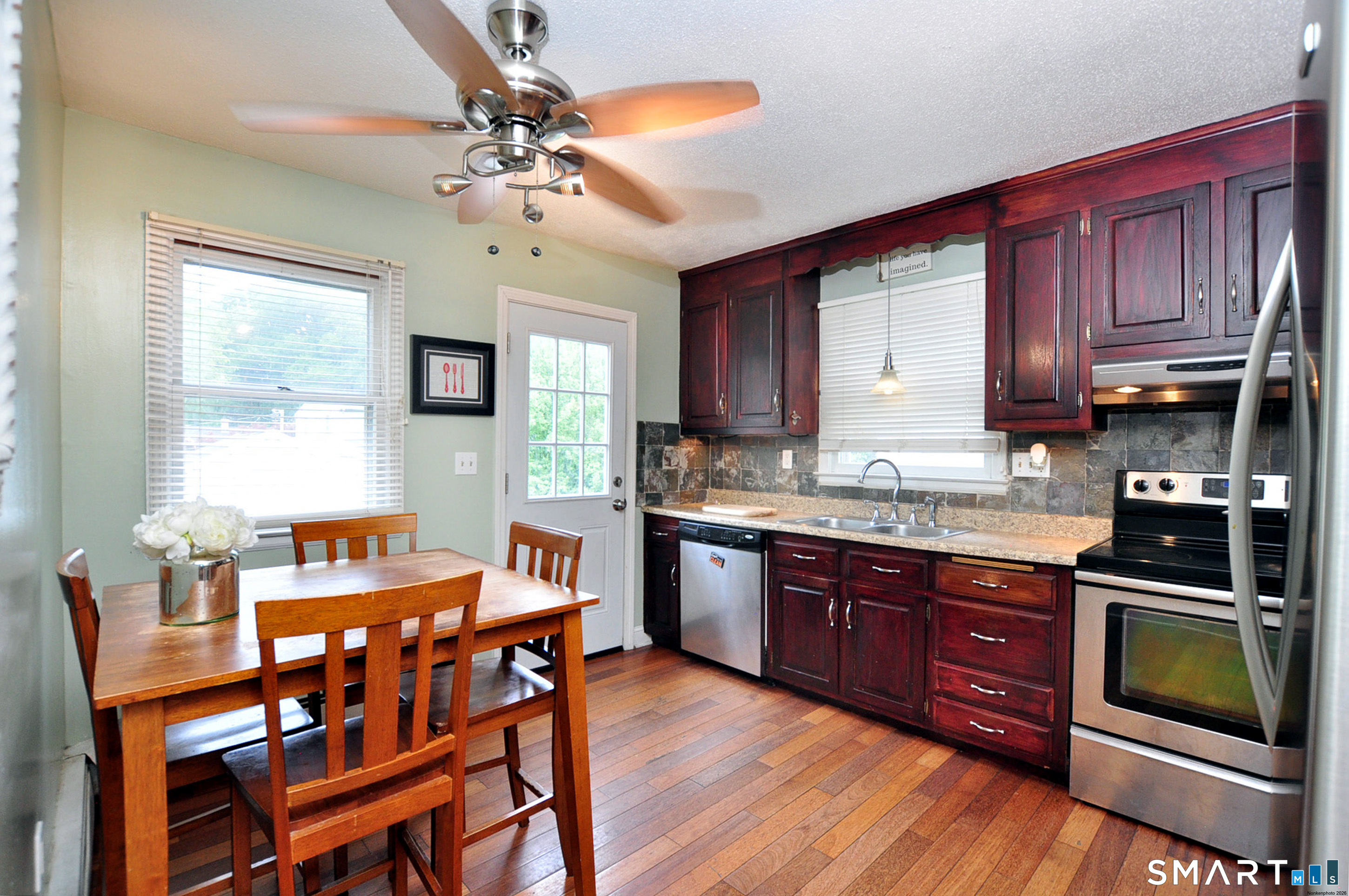 33 Allen Street Bristol, CT 06010 - Photo 2 of 22