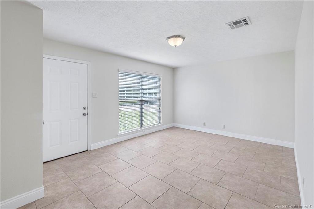 4016 Vanderbilt Street Lake Charles, LA 70607 - Photo 4 of 12