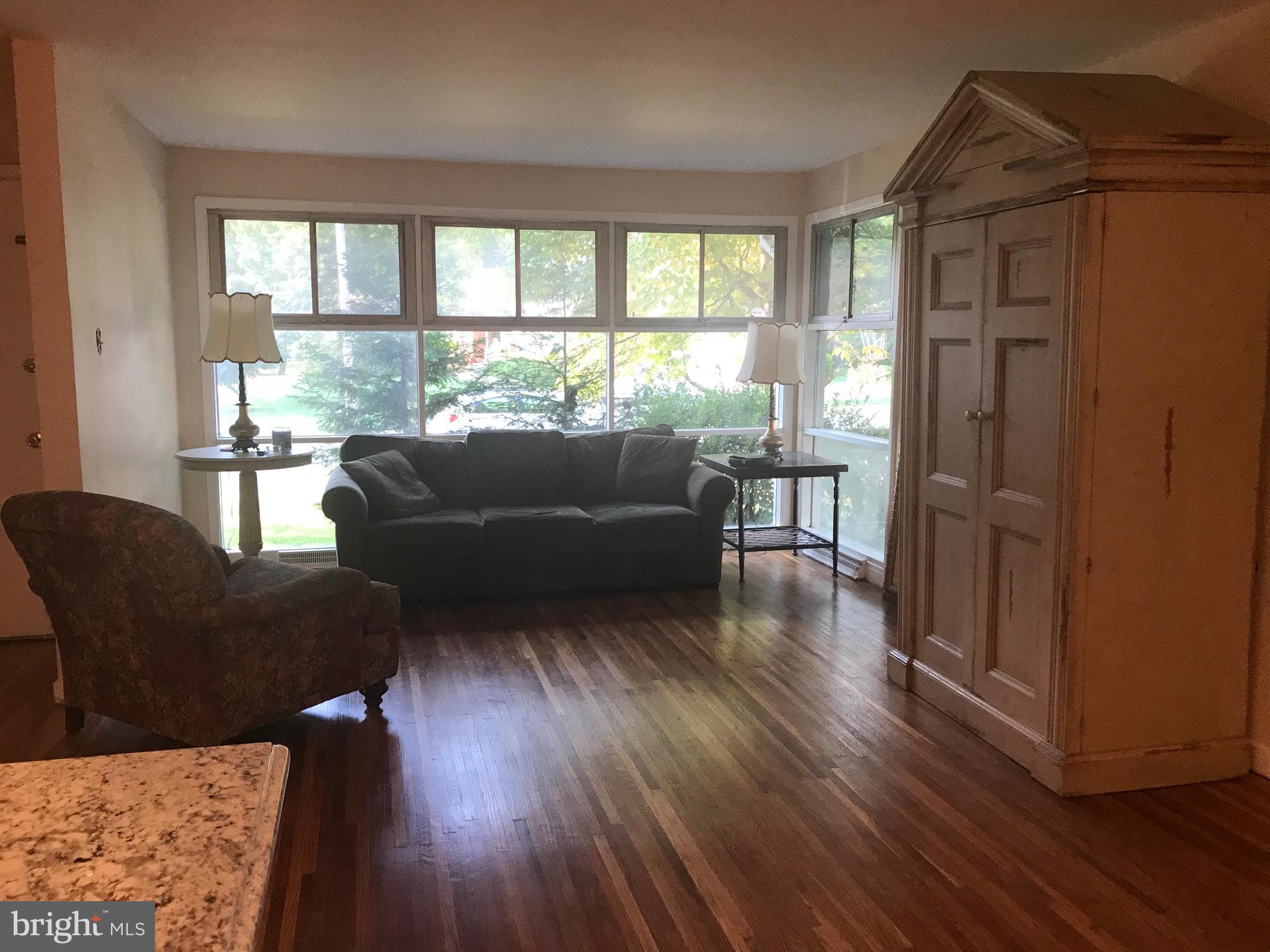 517 Stevens Road Morrisville, PA 19067 - Photo 3 of 12 Gallery Image 3