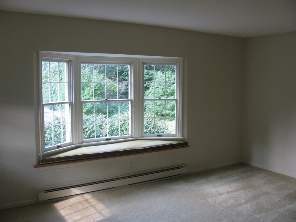 153 East Allen Ridge Road Springfield, MA 01118 - Photo 8 of 22