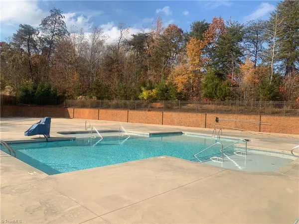 $399,860 | 1556 Oakbluffs Drive, Colfax, NC 27235