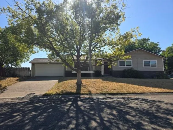 $304,900 | 2045 Washington Avenue, Red Bluff, CA 96080