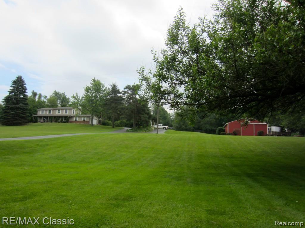 1461 Middle Road Highland, MI 48357 - Photo 4 of 44 1461 Pole Barn 015.jpg