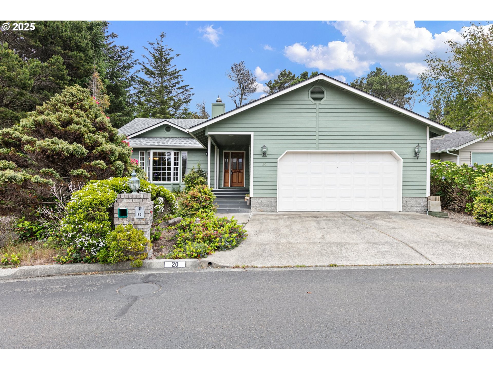 20 Wildwinds Street Florence, OR 97439 - Photo 1 of 48 Gallery Image 1