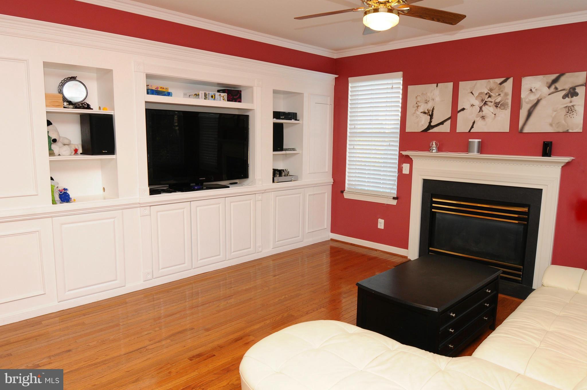 47647 Rhyolite Place Sterling, VA 20165 - Photo 7 of 20 Family Room
