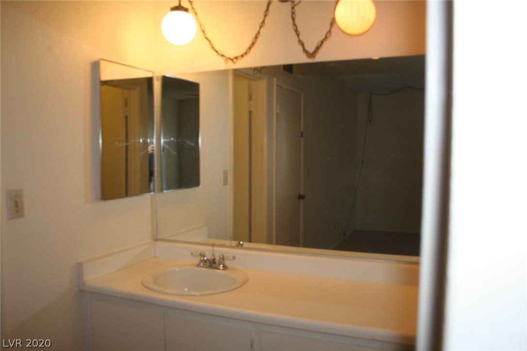 567 Roxella Lane, Unit A Las Vegas, NV 89110 - Photo 10 of 15 Gallery Image 10
